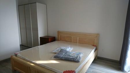 Cho thuê căn hộ Viva Riverside 2 phòng ngủ, có nội thất.
