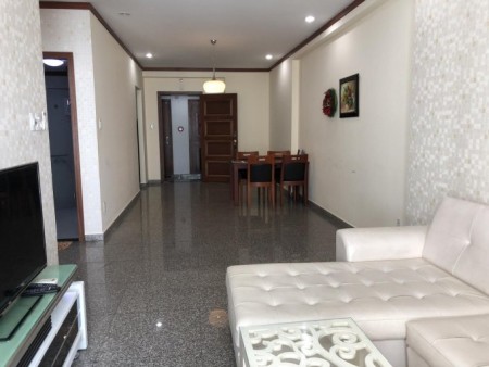 Cho thuê căn hộ giá 11 triệu/tháng, dt 73m2, tầng cao, cc Hoàng Anh Thanh Bình