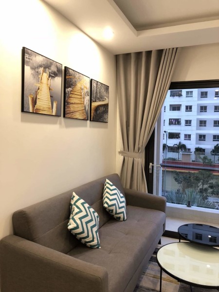 Cho thuê căn hộ New city, tòa Venice full nội thất 2pn, 2wc view LM81. Giá 15 triệu. Lh 0918860304