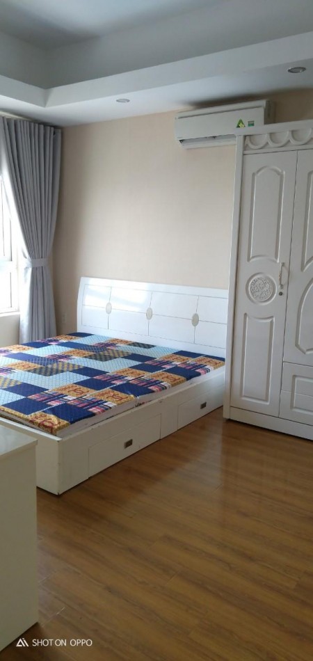 Cho thuê chung cư Homyland II, dt 76m2, 2pn, pk có bancon. Đủ NT. 0918860304