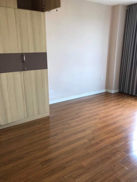 Cho thuê Homyland 2, nhà trống có rèm, tủ áo 2pn, Cọc 1 THÁNG, Giá 7,5 triệu/tháng. O9I886O3O4