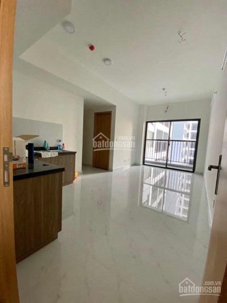 Cần cho thuê căn hộ rộng 62m2, cc Sài Gòn Avenue, tầng cao, có ban công, giá 6 triệu/tháng