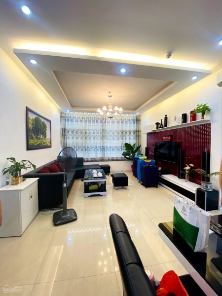 Cho thuê căn hộ 3 phòng ngủ, 128m2 tại chung cư La Casa P. Phú Thuận, Quận 7. Giá 17 triệu/tháng