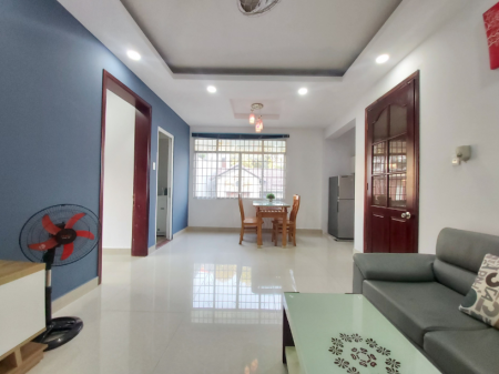 Căn hộ 1 phòng ngủ riêng biệt 50m2 gần sân bay - giá 8 triệu full nội thất có máy giặt riêng