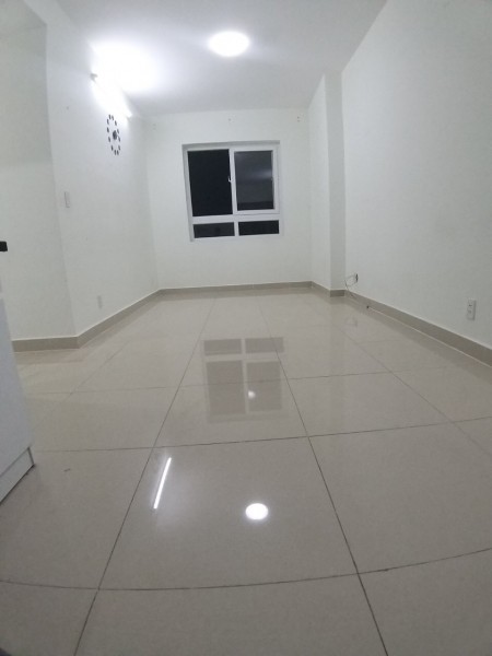 Tôi chính chủ căn 3 phòng ngủ 70m2 chung cư ngay CoopMart nội thất cơ bản view Quận 1