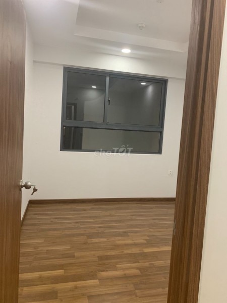 Cho thuê căn hộ 92m2, 3PN, 2WC, sàn gỗ cao cấp, có máy lạnh tại Diamond Lotus Phúc Khang Quận 8