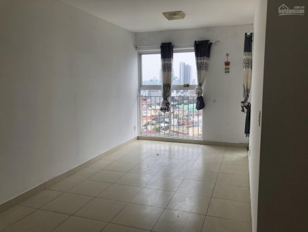 Chủ có căn hộ tầng cao 61m2, 2 PN, cc Thủ Thiêm Sky, có sẵn nội thất, giá 8 triệu/tháng