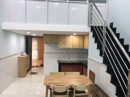 Sky 9 có căn hộ rộng 50m2, 1 PN, còn mới nguyên, có sẵn nội thất, tầng cao, giá 6.5 triệu/tháng