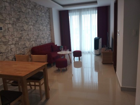 Cho thuê căn hộ chung cư Sky Center 2 phòng ngủ 75m2 nội thất cơ bản (rèm, máy lạnh, bếp) 13.5 Triệu - Xem ngay hôm nay