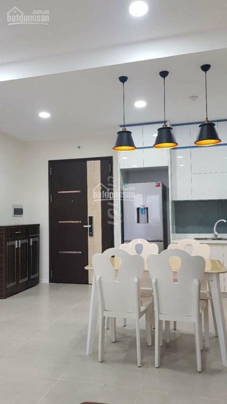 Chủ có căn hộ rộng 79m2, 2 PN, cc Xi Grand Quận 10, tầng cao, có sẵn đồ giá 16.5 triệu/tháng