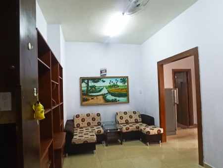 Chính chủ cần cho thuê căn hộ 2 PN, Q. Phú Nhuận. Diện tích 65m2, tầng 2 chung cư Nguyễn Đình Chính