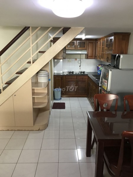 Có căn hộ tại chung cư Hưng Vượng 1 cần cho thuê, căn 80m2, 2PN, 1WC