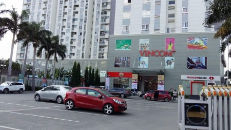 Cc Homyland 2. Dt 77m2, bếp kính, 2pn 2wc. Nhà trang bị đủ nội thất. O9I886O3O4