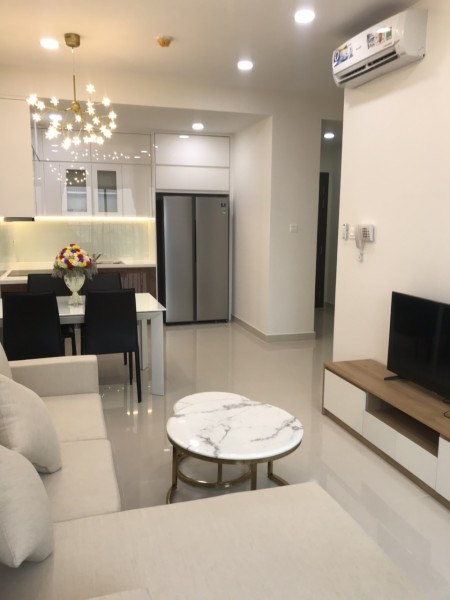 Căn 2 phòng ngủ,nội thất tinh tế tại The Sun Avenue hạ giá cho thuê gấp 15tr bao phí vào ở ngay