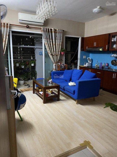 Chủ cần cho thuê căn hộ rộng 70m2, có ban công, 2 PN, có sẵn đồ dùng, giá 13 triệu/tháng, cc Xi Grand