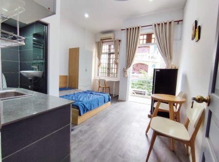 Căn hộ full nội thất ban công ngay Lotte Cộng Hòa, gần Hoàng Kế Viêm, khu K300 chợ Hoàng Hoa Thám