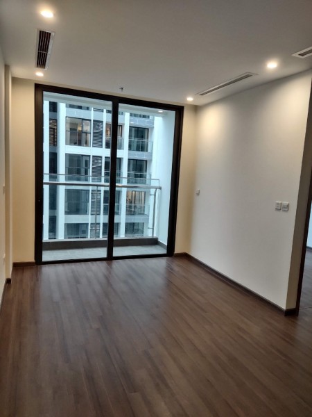 Cho thuê căn hộ Vinhomes Symphony, Chu Huy Mân, Long Biên, 2PN, 9tr.