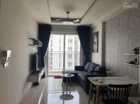 Có căn hộ 2 PN, tầng cao, chính chủ cho thuê rộng 63m2, ban công hóng mát, cc Richstar, giá 11 triệu/tháng