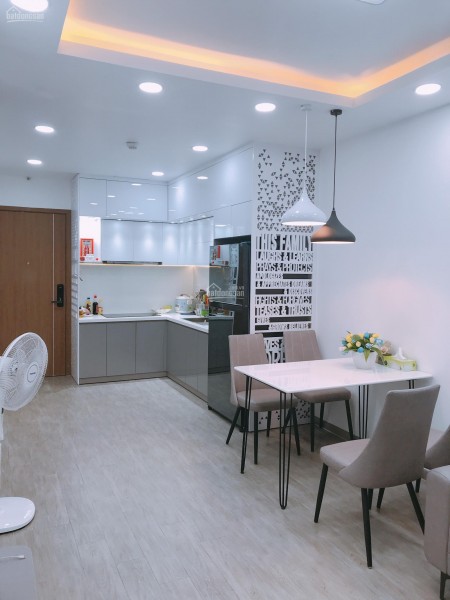 Căn hộ kiến trúc sang trọng cc Richstar cần cho thuê giá 10.5 triệu/tháng, dtsd 65m2, 2 PN