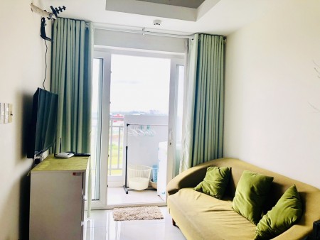 Cho thuê căn hộ Homyland 2, phòng khách có bancon, view sông, nội thất đầy. Giá thương lượng. O9I886O3O4