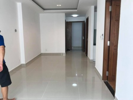 Căn hộ 2PN-2WC-76m2 chung cư Sky Center Phổ Quang giá chỉ 13 tr/th, lầu cao view hồ bơi thoáng mát. LH 0932192028-Ms.Mai, 76m2, 2 phòng ngủ, 2 toilet