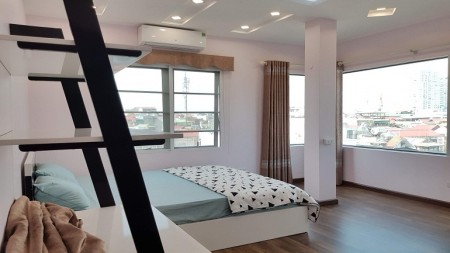 Cho thuê căn hộ tại Văn Cao, Ba Đình, 85m2, 2PN, đầy đủ nội thất hiện đại, sáng thoáng, ban công