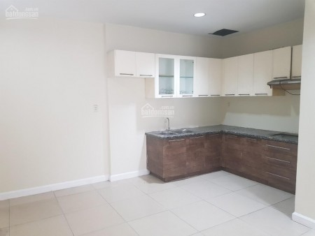 Carina Plaza cần cho thuê căn hộ 90m2, 2 PN, tầng cao, giá 5.5 triệu/tháng, LHCC