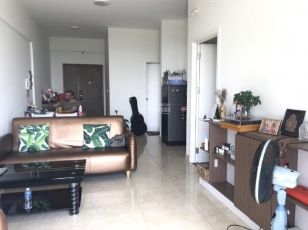 LuxGarđen cần cho thuê căn hộ Duples 2 tầng, 3 PN, sân vườn, giá 14 triệu/tháng, dtsd 140m2