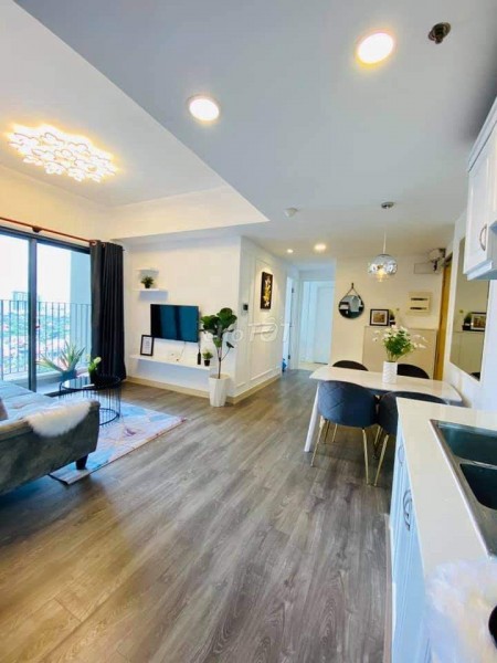 Căn hộ mới tinh, hiện đại sang trọng từ thiết kế đến nội thất trang trí bên trong. Giá cực Hot