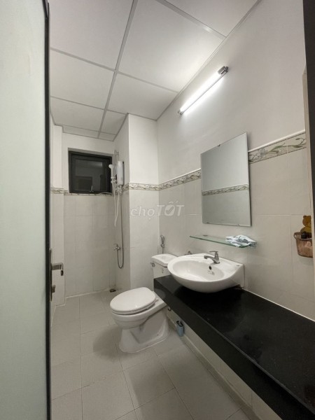 Cho thuê căn hộ hung cư full nội thất Phú Thịnh Plaza tầng 10 view biển, cánh đồng năng lượng gió.