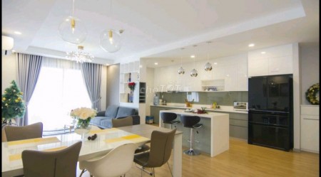 Cho thuê căn hộ chung cư The Gold View Dt 82m2, đã full nội thất mới