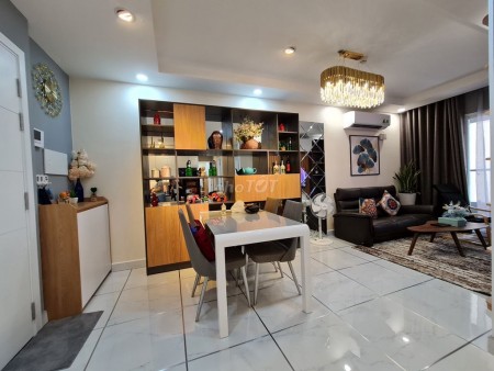 Cho thuê nhanh căn hộ chung cư cao cấp trung tâm Quận 3. 80m2, 3PN, Full nội thất