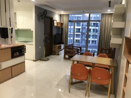 Cho thuê căn hộ Vinhomes Central Park. 90m2, 3pn, 2wc giá thuê 26tr/tháng, đã full nội thất cao cấp