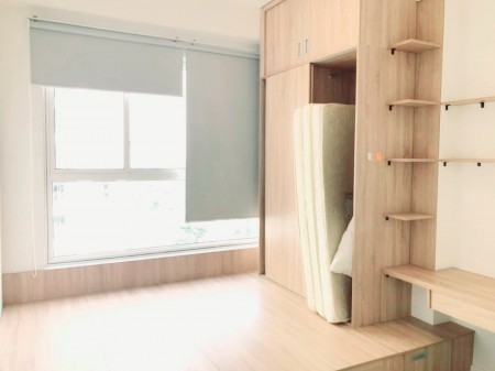 Cho thuê CHCC Golden Mansion 70m2 2PN, 2WC, 15tr/th view sân bay, nhà đẹp nội thất đầy đủ, 70m2, 2 phòng ngủ, 2 toilet
