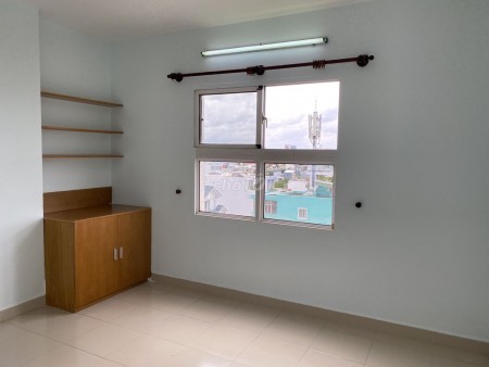 Cần cho thuê gấp Căn Hộ Phan văn Trị Quận 5. Diện tích: 70m2, 2 pn, 1 wc, nhà trống , view thoáng