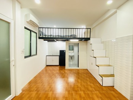 Căn hộ gác lững full tiện nghi, cửa sổ ban công Lý Thường Kiệt, gần ĐH Bách Khoa