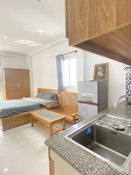 Cho thuê căn hộ đầy đủ tiện nghi có cửa sổ đón gió, bảo vệ 24/7 an ninh, đường CMT8 Quận 10