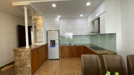 Cho thuê căn hộ 3 phòng ngủ Garden Gate view công viên