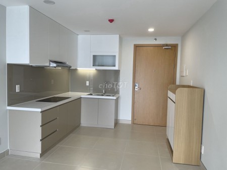 Cho thuê căn hộ trống tại Carillon 7 Diện tích 72m2 Thiết kế 2PN, 2WC, có ban công và loogia