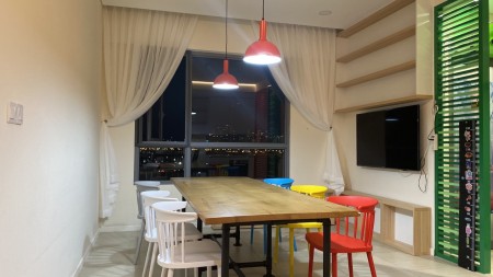 Cho thuê căn hộ 3 phòng ngủ, 143m2, Full nội thất, giá 35 triệu/tháng. LH. 0792317869 (Phan Cường)