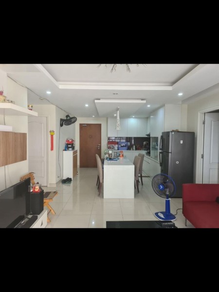 Cho thuê căn hộ 3 phòng ngủ, 2wc, full nội thất giá 11 triệu/tháng tại chung cư Parcspring