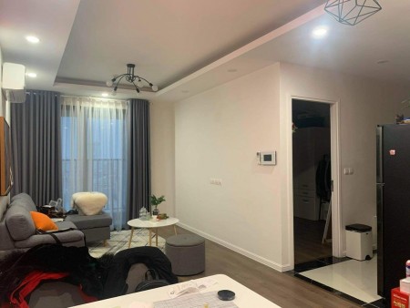 Nhà tôi chính chủ cần cho thuê gấp căn góc, 81m2, 3PN tòa Imperia Sky Garden có nội thất cơ bản