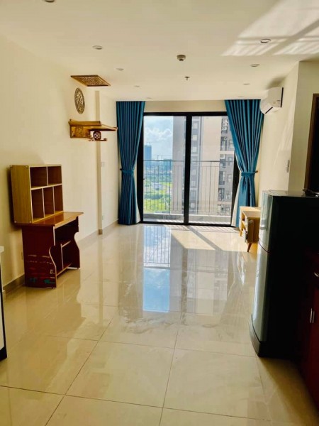 Cho thuê căn hộ chung cư Vinhomes Smart City căm 2PN, 1WC tầng 14 nhà có sẵn nội thất như hình