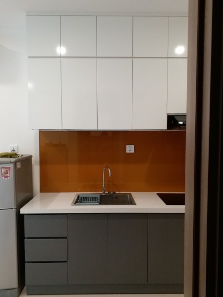 Cho thuê căn Studio Bếp Rèm Máy Lạnh Đẹp, giá 4,3 tr/ tháng, Không bị nắng chiều, tầng trung đẹp