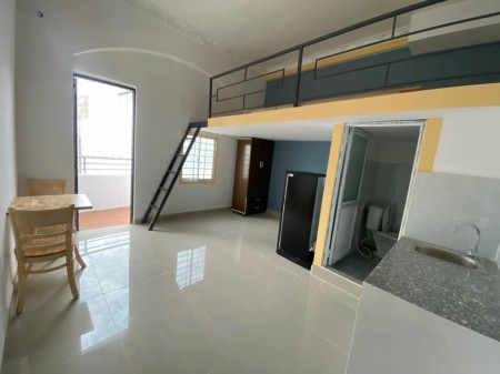Căn hộ ban công có gác cộng hòa trang bị đầy đủ nội thất tại Đường Bình Giã, Phường 12, Tân Bình