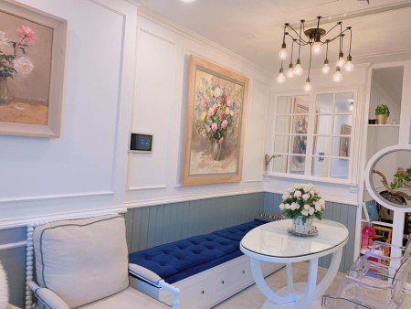 Cho thuê căn hộ 2pn, 2wc tầng cao view đẹp, full nội thất cao cấp tại Vinhomes Golden River