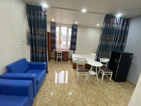 căn họ máy giặt riêng 35m2 đối diện CV hoàng văn thụ 5p qua sân bay