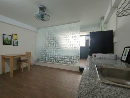 G️iá 5tr căn Full nội thất, 1 Phòng Ngủ, Lạc Long Quân, Có Ban công