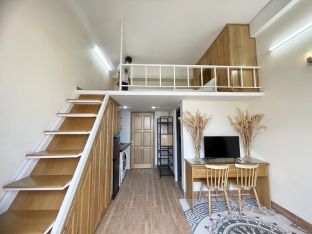 Căn hộ mới ngay Cách Mạng Tháng 8, giao 3 tháng 2, chỉ tính điện nước, free các phí, gần Quận 1