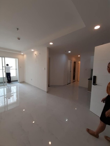 Chính chủ cho thuê căn hộ Terra Royal 3Pn/ Nội thất cơ bản, lầu cao, Giá  17Tr